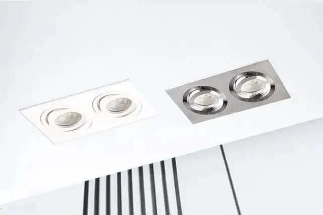 Точечный светильник Italline SAG203-4 white/white — белый, ракурс 6