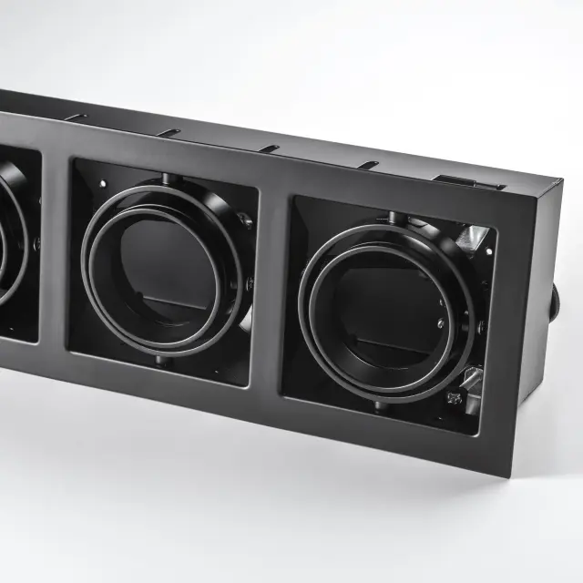 Точечный светильник Lightstar 214038 CARDANO — черный, ракурс 2