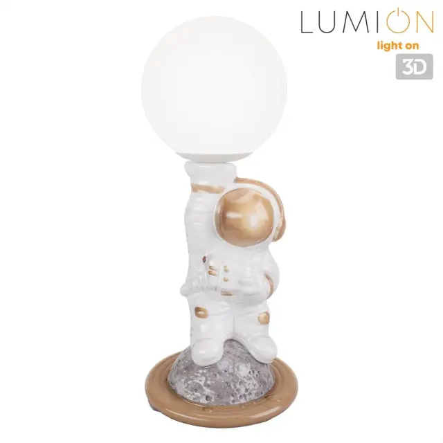 Настольная лампа Lumion в виде мультяшного космонавта с матовым белым плафоном из пластика Настольная лампа Lumion ATLAS, ракурс 4