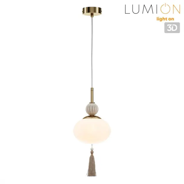 Подвесной светильник Lumion с латунными элементами, матовым белым шарообразным плафоном и декоративной бахромой, ракурс 5