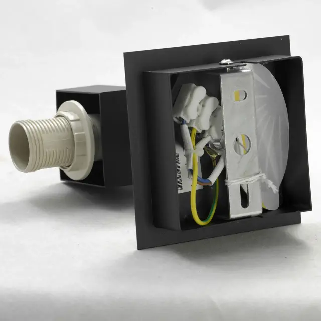 Бра Lussole LSC-2501-02 ЛЕНТЕ — черный, ракурс 4