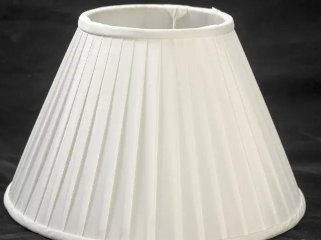 Торшер Lussole LSL-2905-01 МИЛАЗЗО — черный, ракурс 5