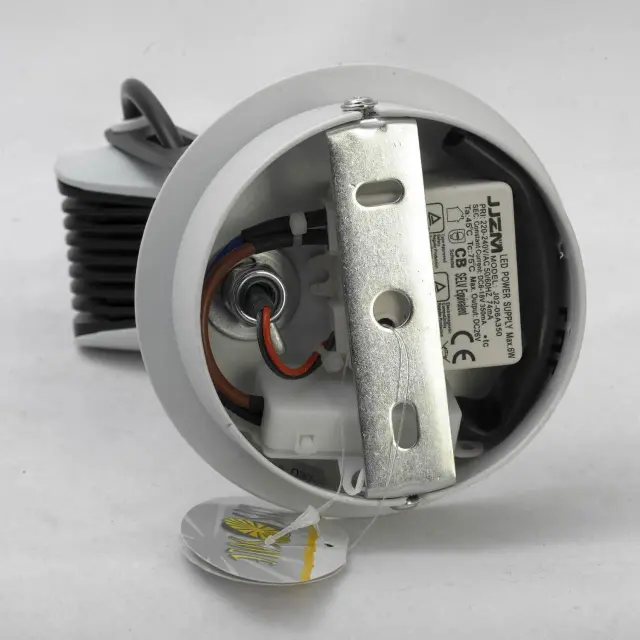 Спот Lussole LSN-4101-01 МЕРАНО — белый, ракурс 4