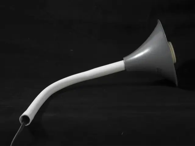 Торшер Lussole LSP-0506 ФЛАГСТАФФ — белый, ракурс 3