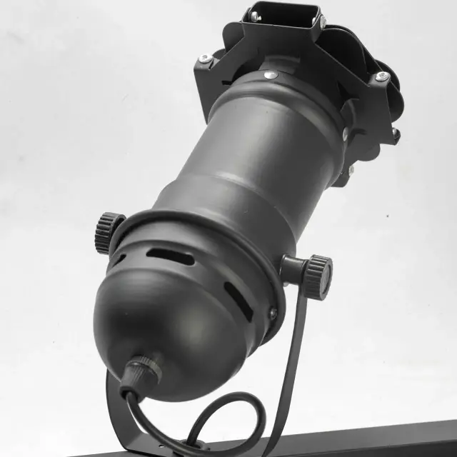Спот Lussole LSP-8076 ТОРНТОН — черный, ракурс 4