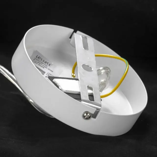 Люстра Lussole LSP-8268 КЕННЕР — белый, ракурс 5