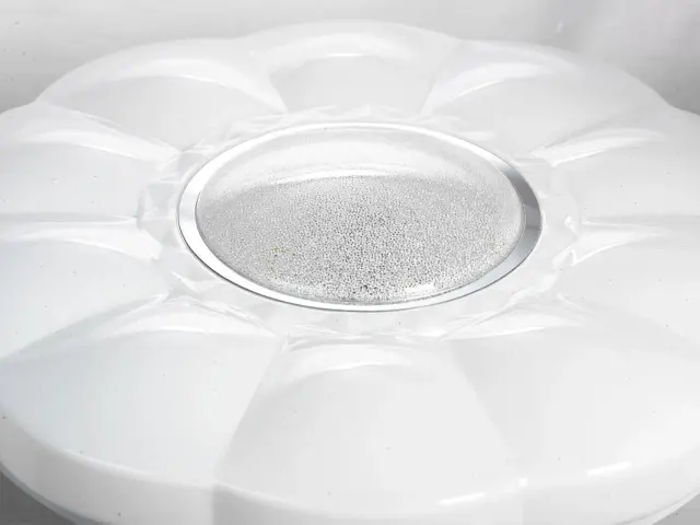 Светильник Lussole LSP-8319 МУНЛАЙТ — белый, ракурс 2
