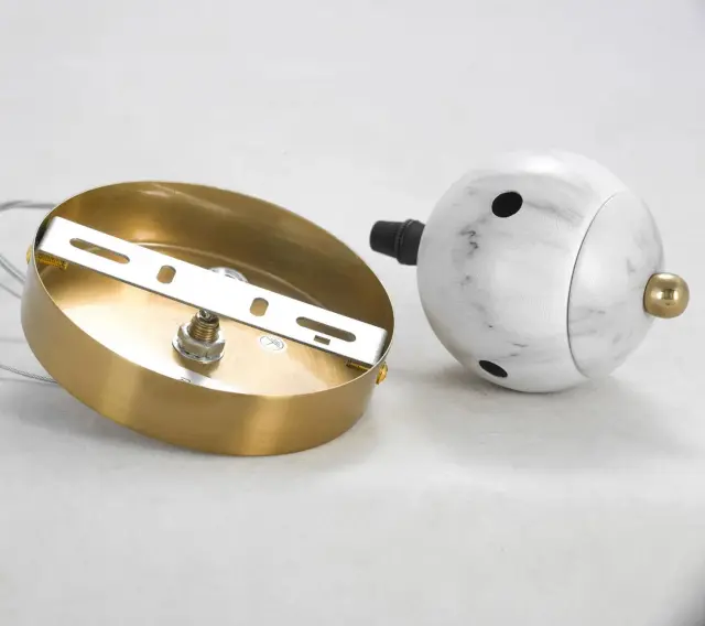 Люстра Lussole LSP-8412 КРЕНШО — золотой, ракурс 4