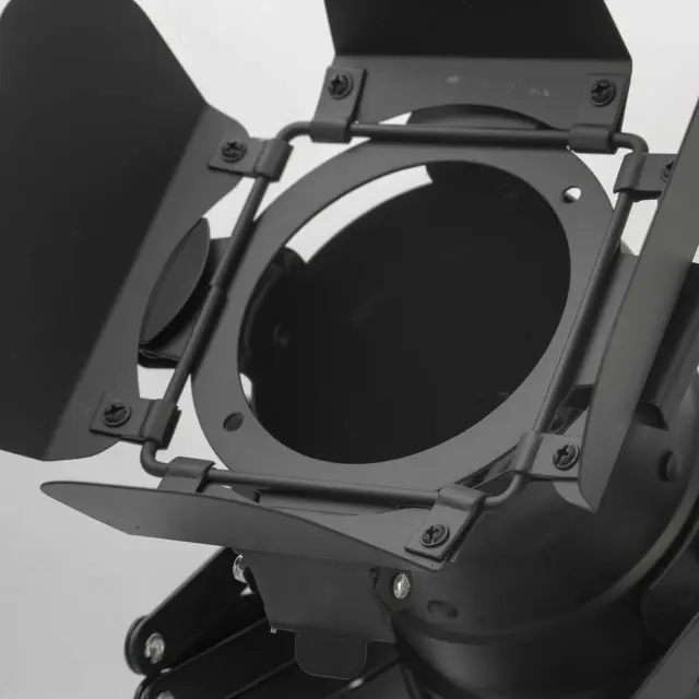 Спот Lussole LSP-9702 ТОРНТОН — черный, ракурс 4