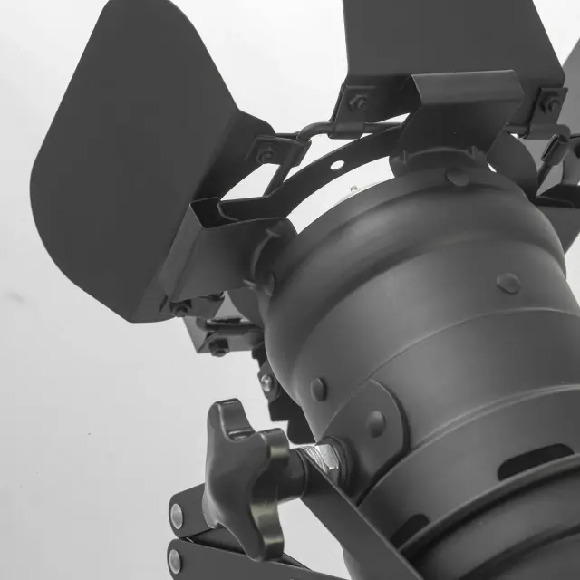 Спот Lussole LSP-9702 ТОРНТОН — черный, ракурс 5