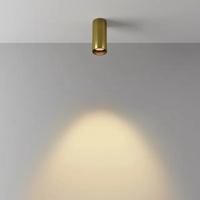 Накладной точечный светильник Maytoni FOCUS LED — латунь, ракурс 3