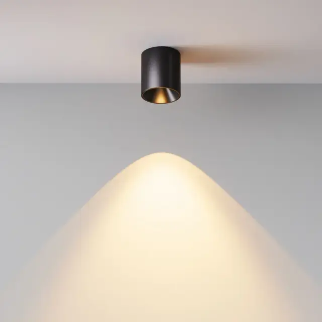 Накладной точечный светильник Maytoni ALFA LED — черный, ракурс 3