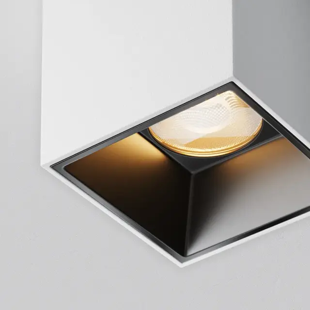 Накладной точечный светильник Maytoni ALFA LED — черный, ракурс 2