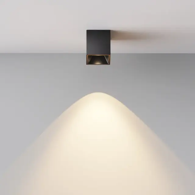 Накладной точечный светильник Maytoni ALFA LED — черный, ракурс 3