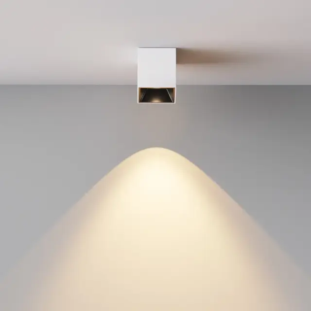 Накладной точечный светильник Maytoni ALFA LED — черный, ракурс 3