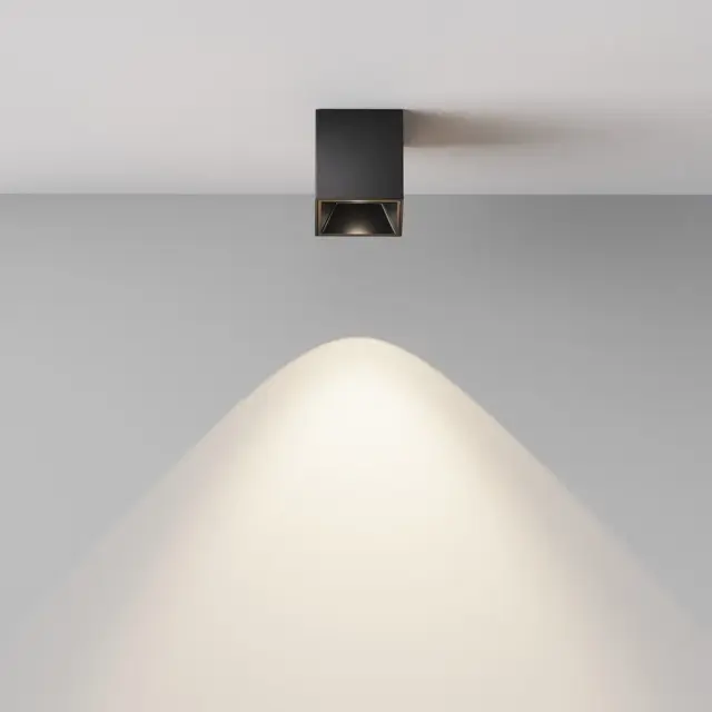 Накладной точечный светильник Maytoni ALFA LED — черный, ракурс 3