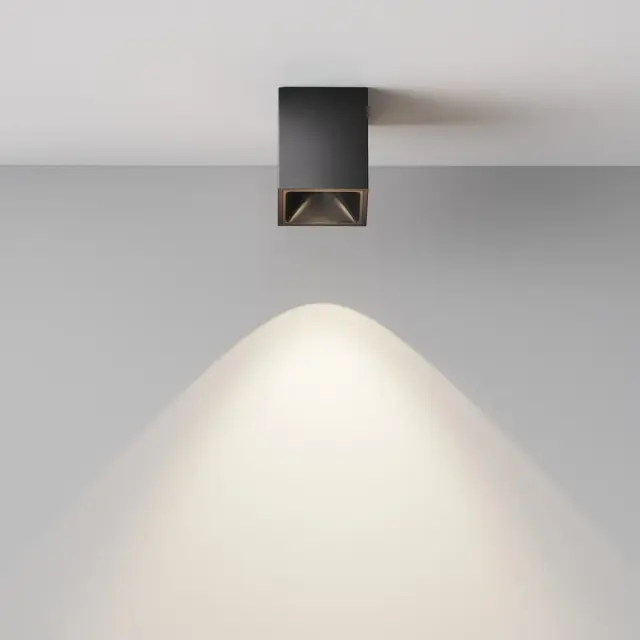 Накладной точечный светильник Maytoni ALFA LED — черный, ракурс 3