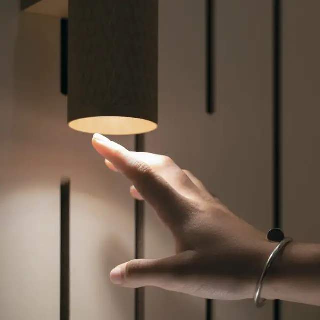 Накладное бра Maytoni FOCUS DESIGN — черный, ракурс 7