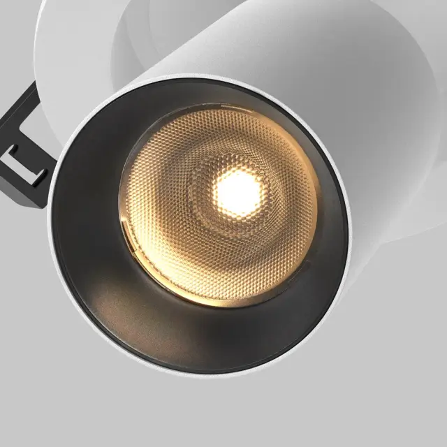 Встраиваемый точечный светильник Maytoni FOCUS LED — белый, ракурс 3