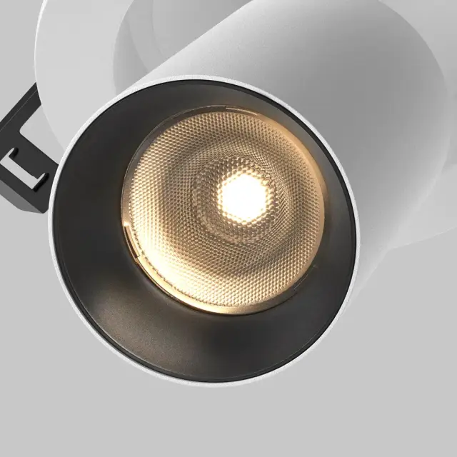 Встраиваемый точечный светильник Maytoni FOCUS LED — белый, ракурс 3