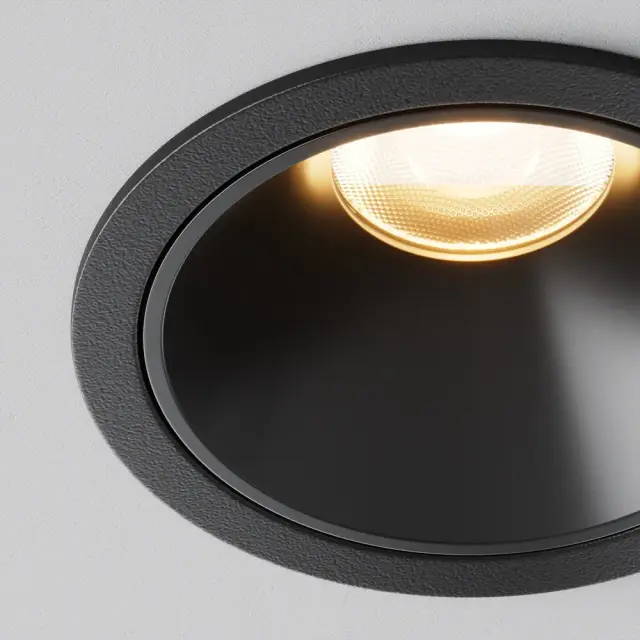 Встраиваемый точечный светильник Maytoni ALFA LED — черный, ракурс 3