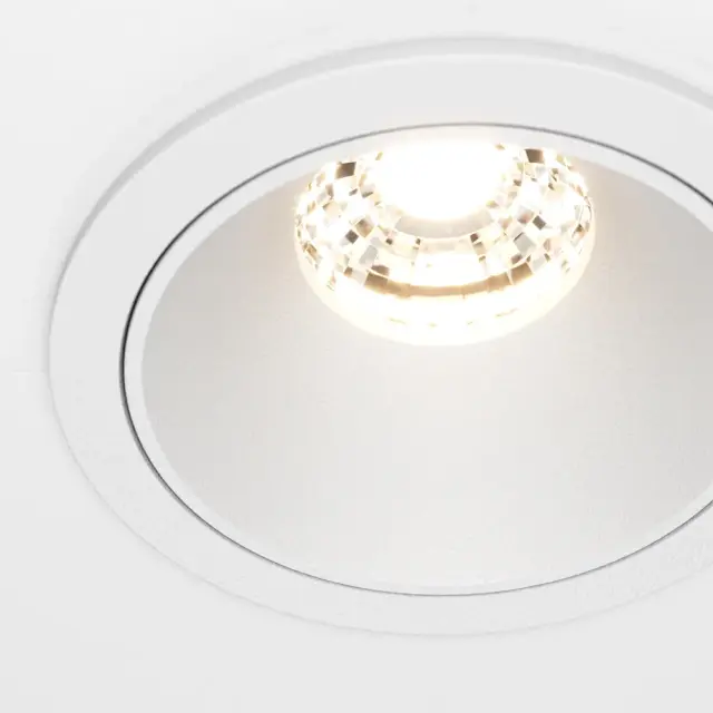 Встраиваемый точечный светильник Maytoni ALFA LED — белый, ракурс 3