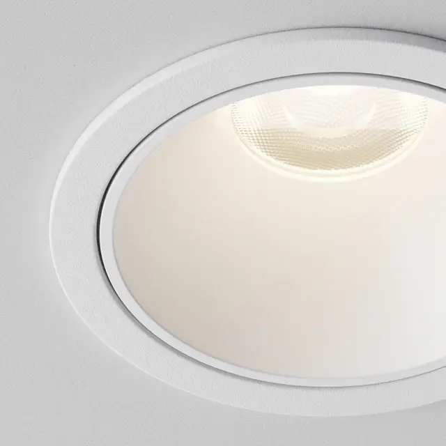 Встраиваемый точечный светильник Maytoni ALFA LED — белый, ракурс 3
