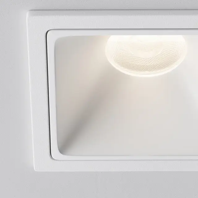 Встраиваемый точечный светильник Maytoni ALFA LED — белый, ракурс 3