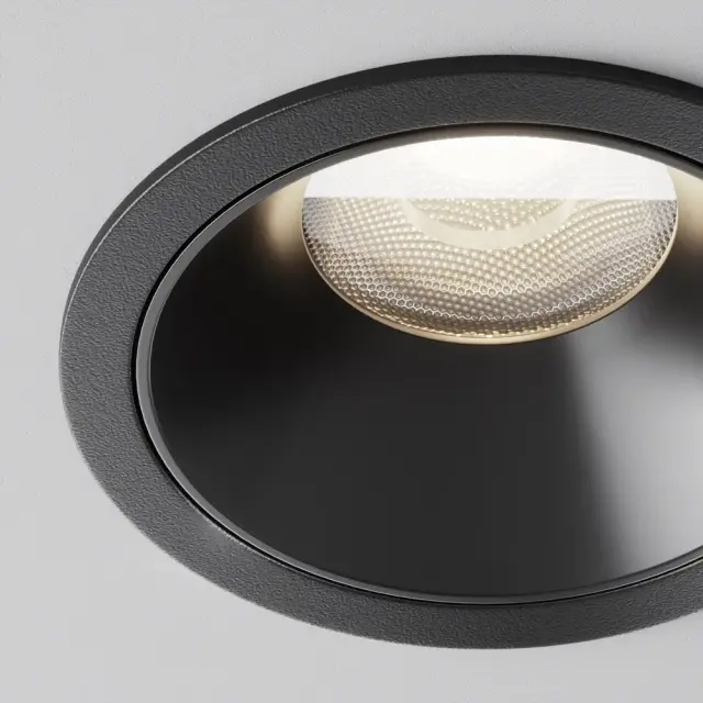 Встраиваемый точечный светильник Maytoni ALFA LED — черный, ракурс 3