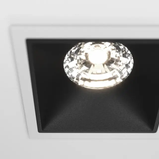 Встраиваемый точечный светильник Maytoni ALFA LED — черный, ракурс 3