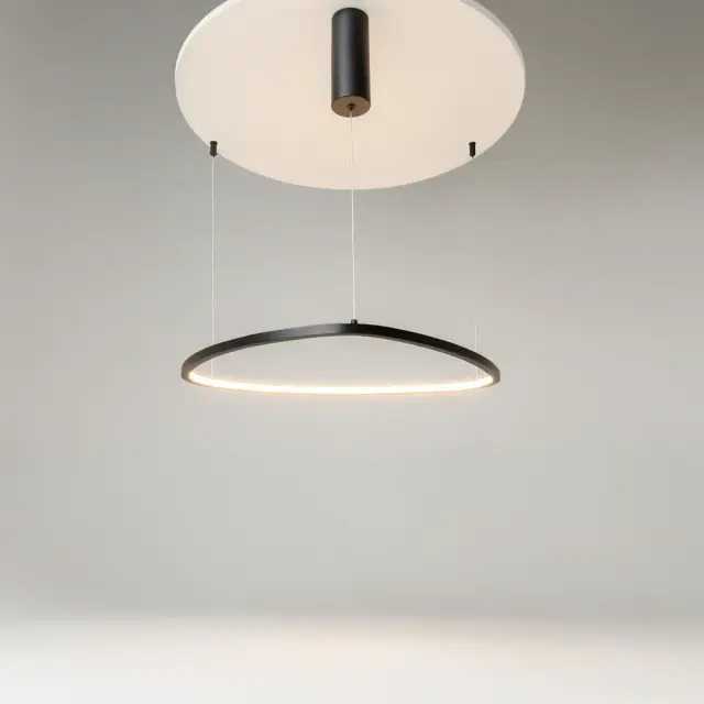 Подвесной светильник Maytoni GLINT — черный, ракурс 3