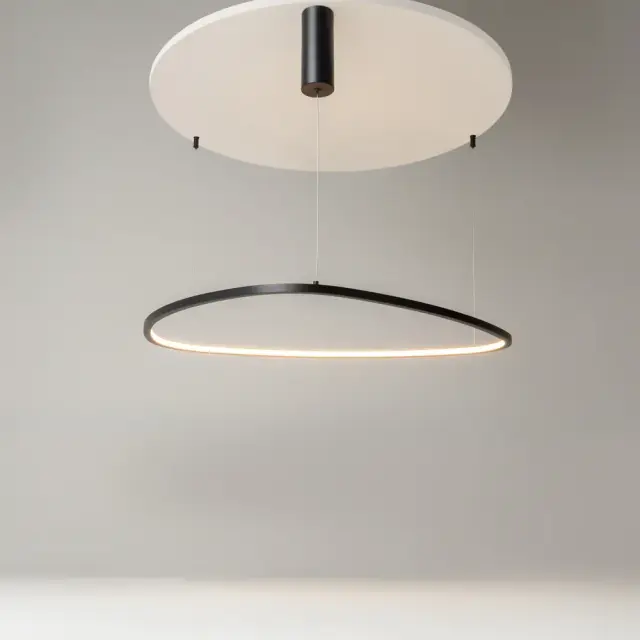 Подвесной светильник Maytoni GLINT — черный, ракурс 3