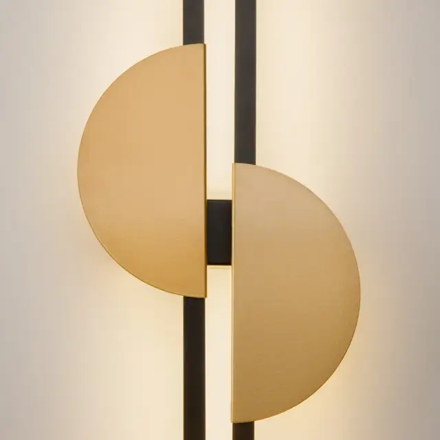 Накладное бра Maytoni SKYLINE — черный, ракурс 5
