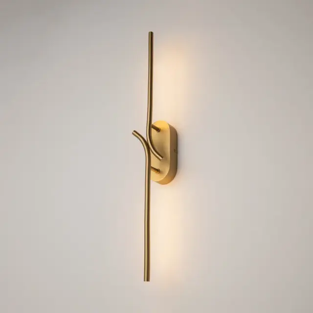 Накладное бра Maytoni RENAISSANCE — латунь, ракурс 3