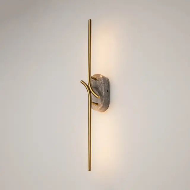 Накладное бра Maytoni RENAISSANCE — латунь, ракурс 3