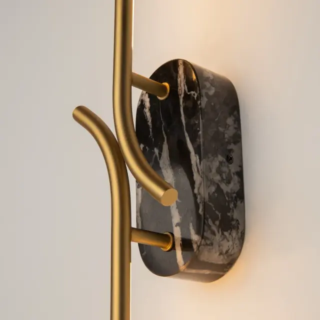 Накладное бра Maytoni RENAISSANCE — латунь, ракурс 8