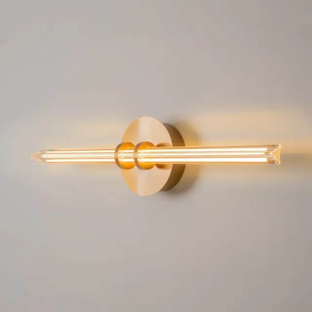 Накладное бра Maytoni PLUME — прозрачный, ракурс 3