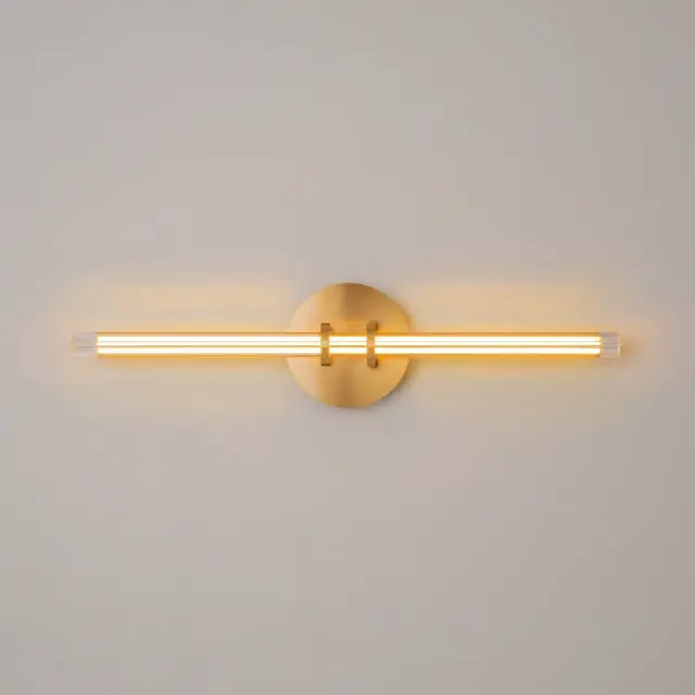 Накладное бра Maytoni PLUME — прозрачный, ракурс 4