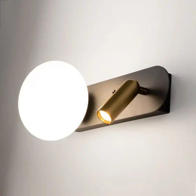 Накладное бра Maytoni INVERSIO — белый, ракурс 3