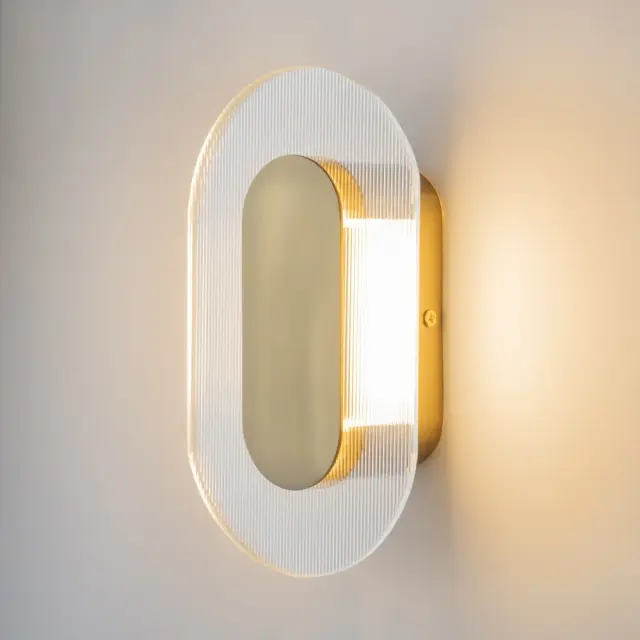 Накладное бра Maytoni PLY — прозрачный, ракурс 3