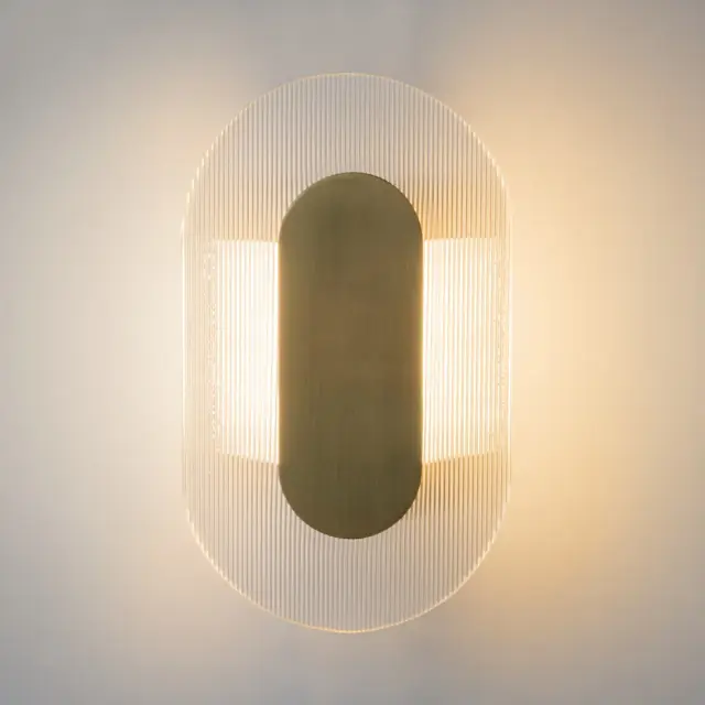 Накладное бра Maytoni PLY — прозрачный, ракурс 4