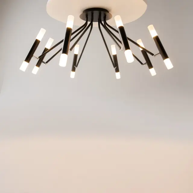 Потолочная люстра Maytoni VIGO — белый, ракурс 3