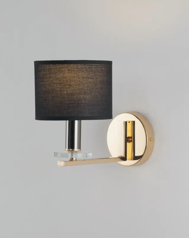 Бра Moderli V2640-1W TRIO — золотой, ракурс 2