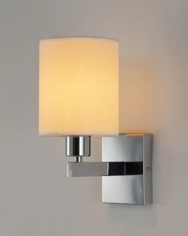 Бра Moderli V2680-1W VIOLA — хром, ракурс 2
