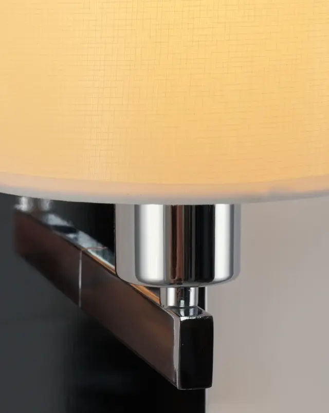 Бра Moderli V2680-1W VIOLA — хром, ракурс 4