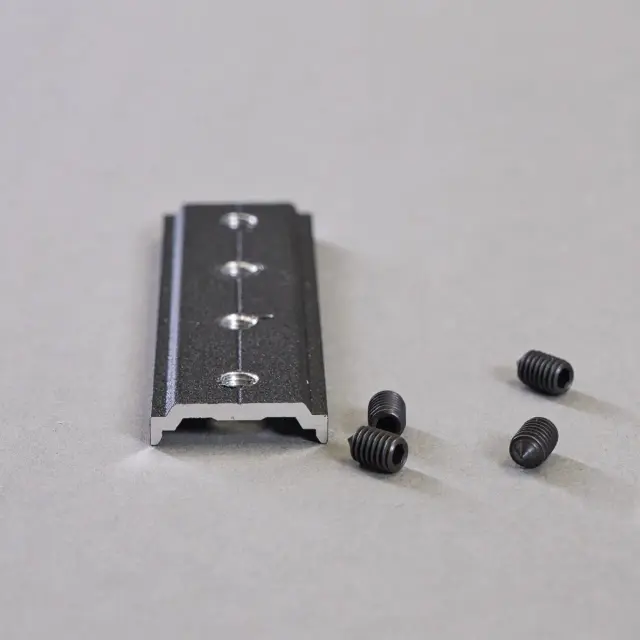 Крепёж Novotech FLUM — минимализм, черный, ракурс 3