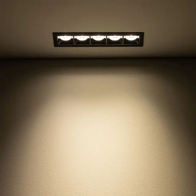 Точечный светильник Nowodvorski 10062 MIDI LED — черный, ракурс 2