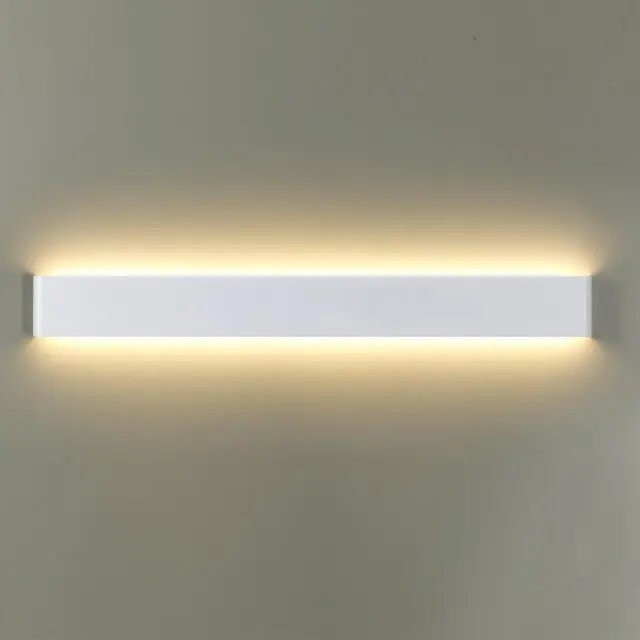 Накладное бра Odeon Light белый матовый металл, минималистичный дизайн, прямоугольная форма, ракурс 4