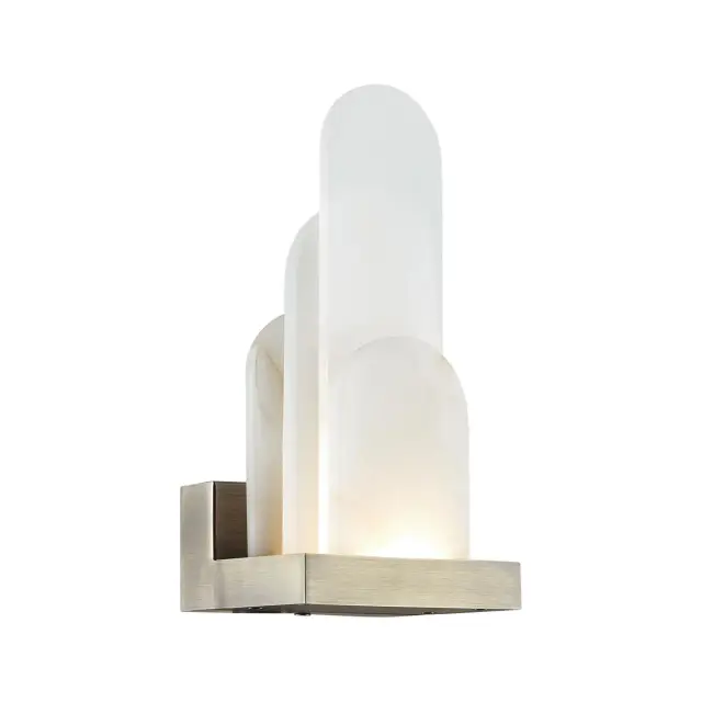 Накладное бра Odeon Light FOROS с вертикальным матовым акриловым плафоном, корпус из матовой бронзы, ракурс 3