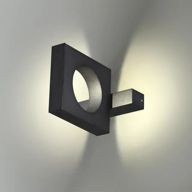 Настенный уличный светильник Odeon Light матовый черный, прямоугольный корпус с возможностью регулировки направления, ракурс 4
